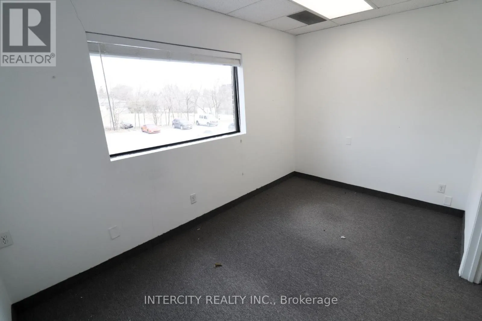 200 - 738 SHEPPARD AVENUE E