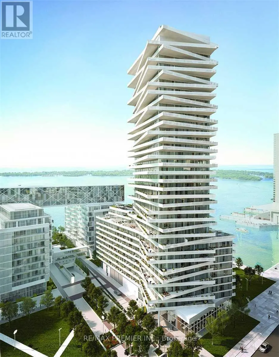 814 - 15 QUEENS QUAY E