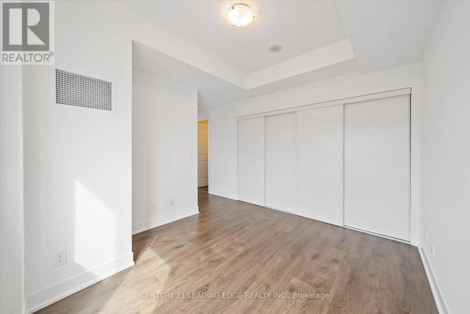 1004 - 68 MERTON STREET