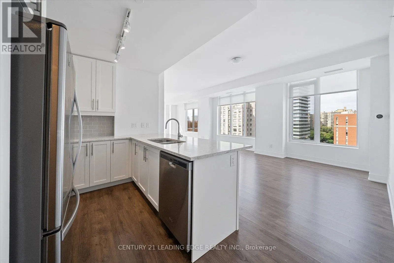 1004 - 68 MERTON STREET