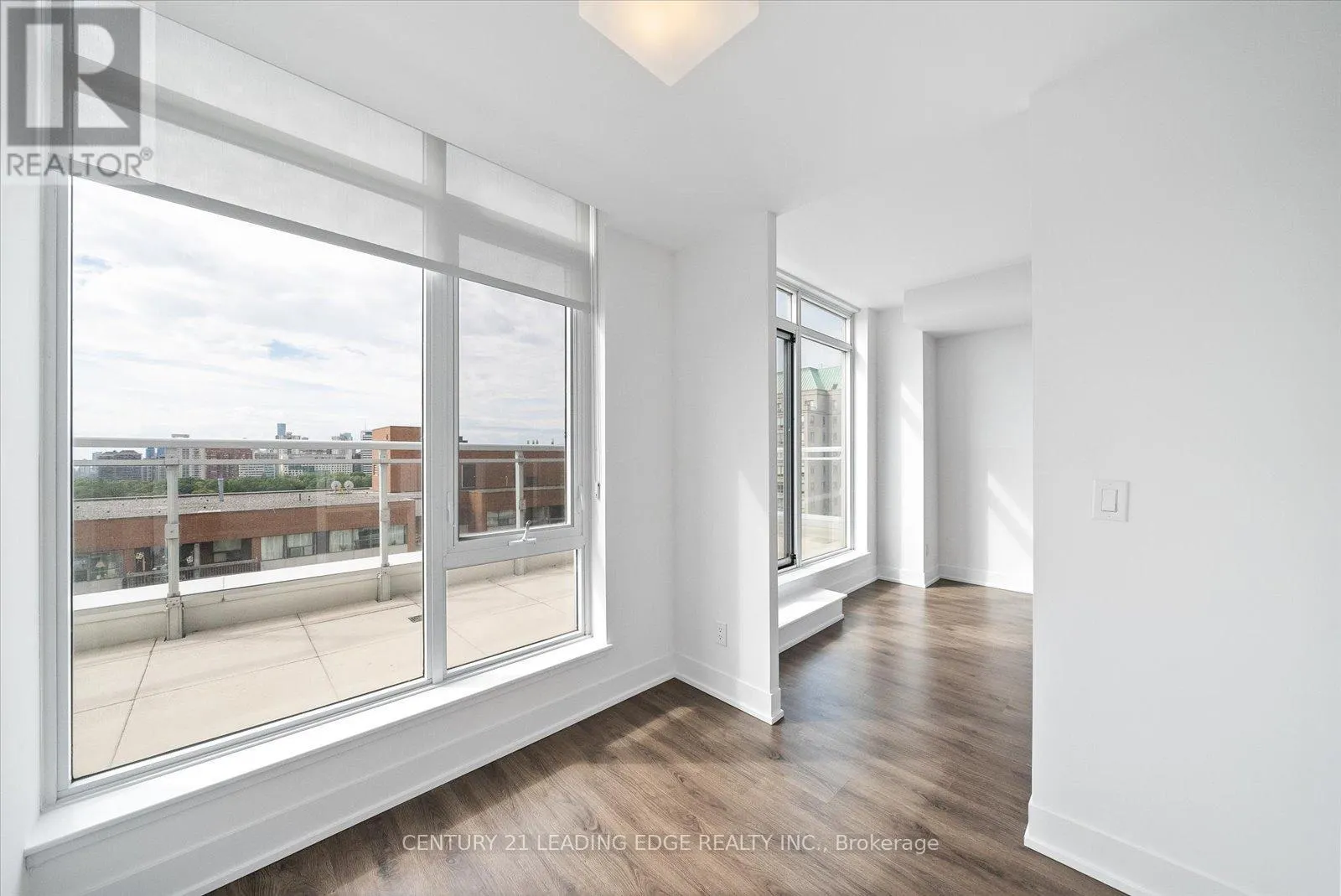 1004 - 68 MERTON STREET
