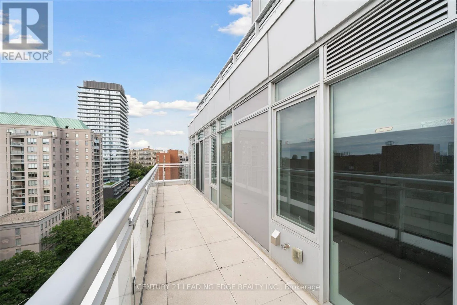 1004 - 68 MERTON STREET