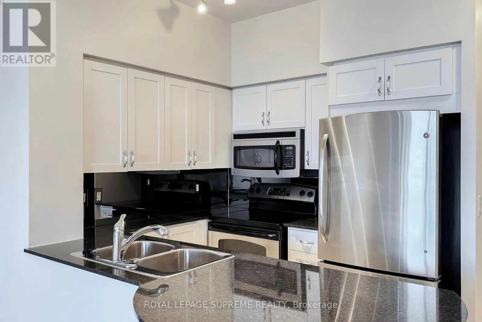 615 - 18 KENASTON GARDENS
