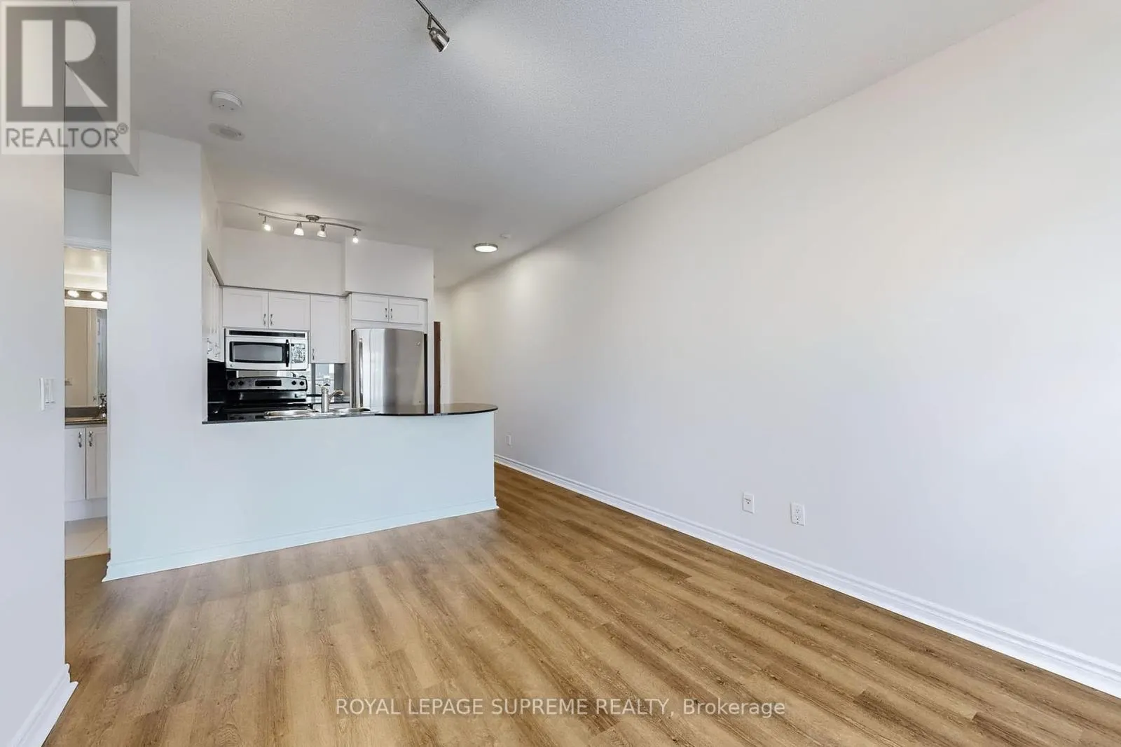 615 - 18 KENASTON GARDENS