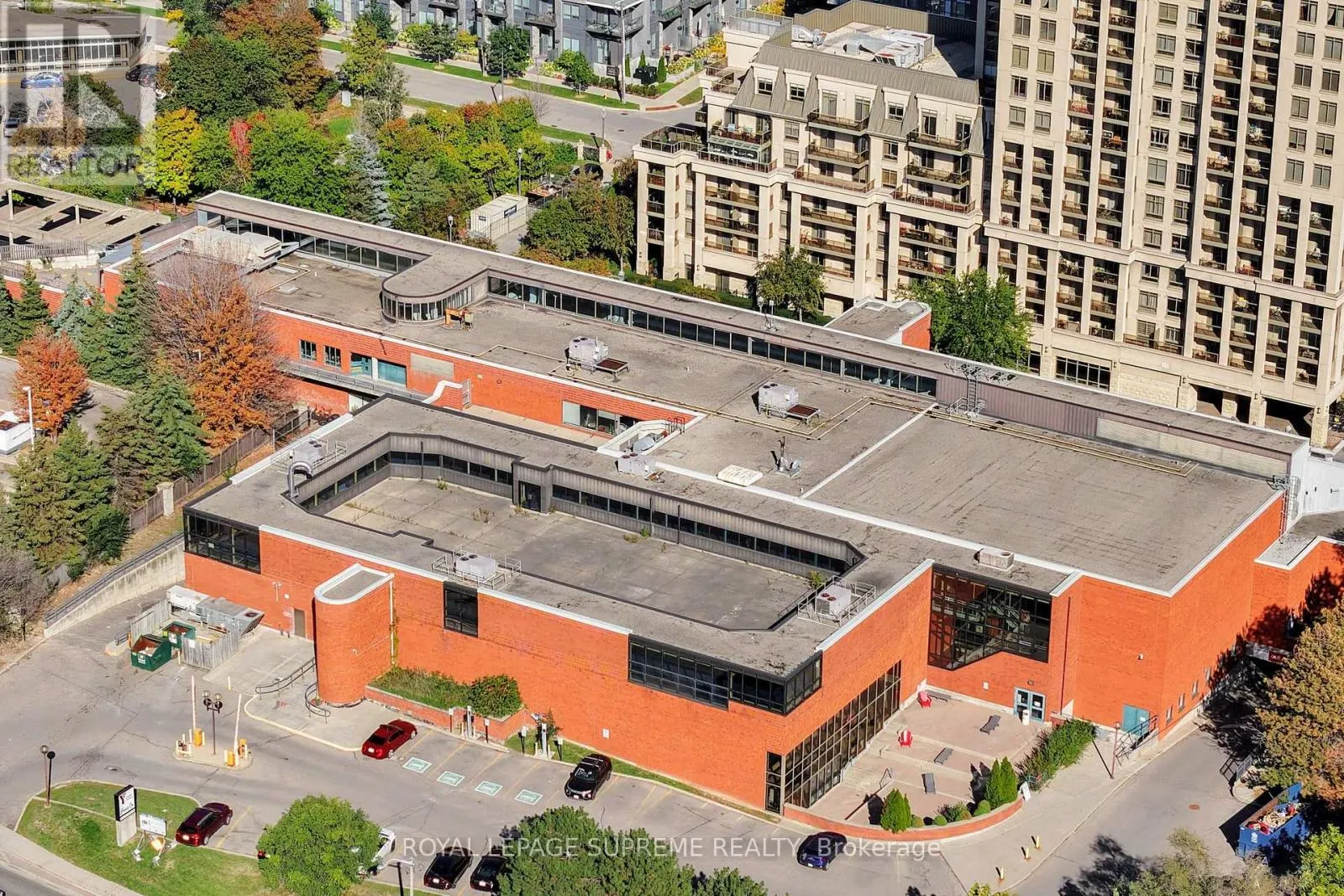 615 - 18 KENASTON GARDENS