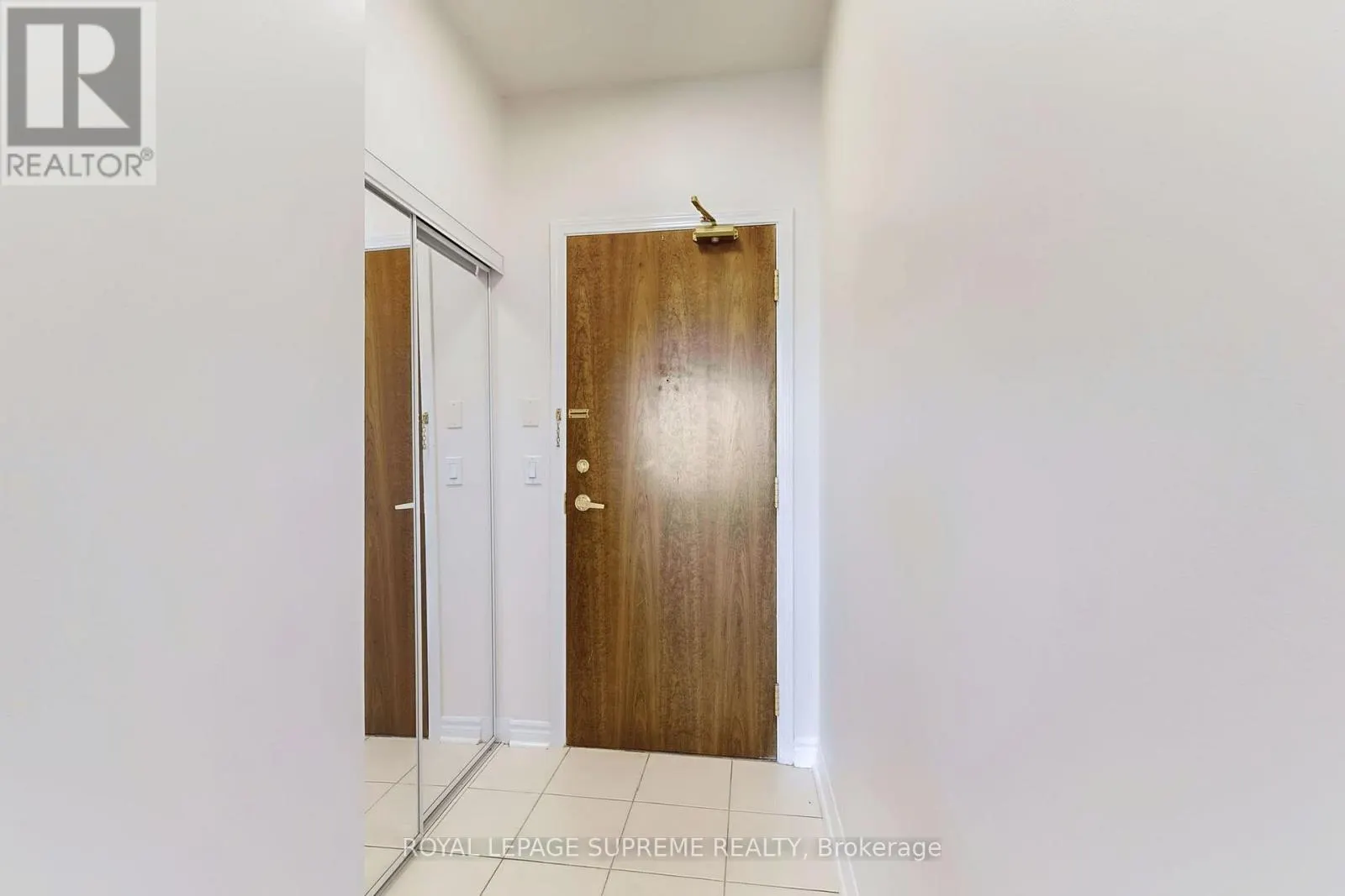 615 - 18 KENASTON GARDENS