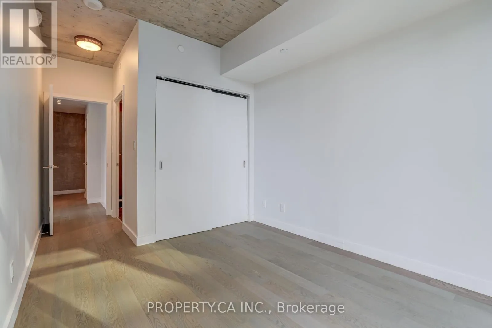1202 - 111 BATHURST STREET