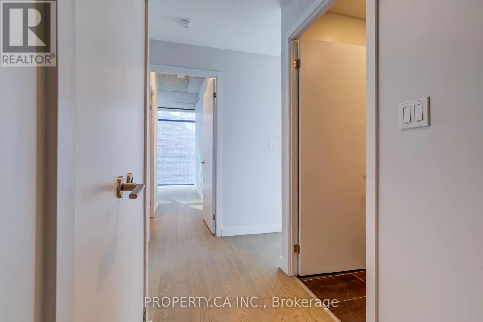 1202 - 111 BATHURST STREET