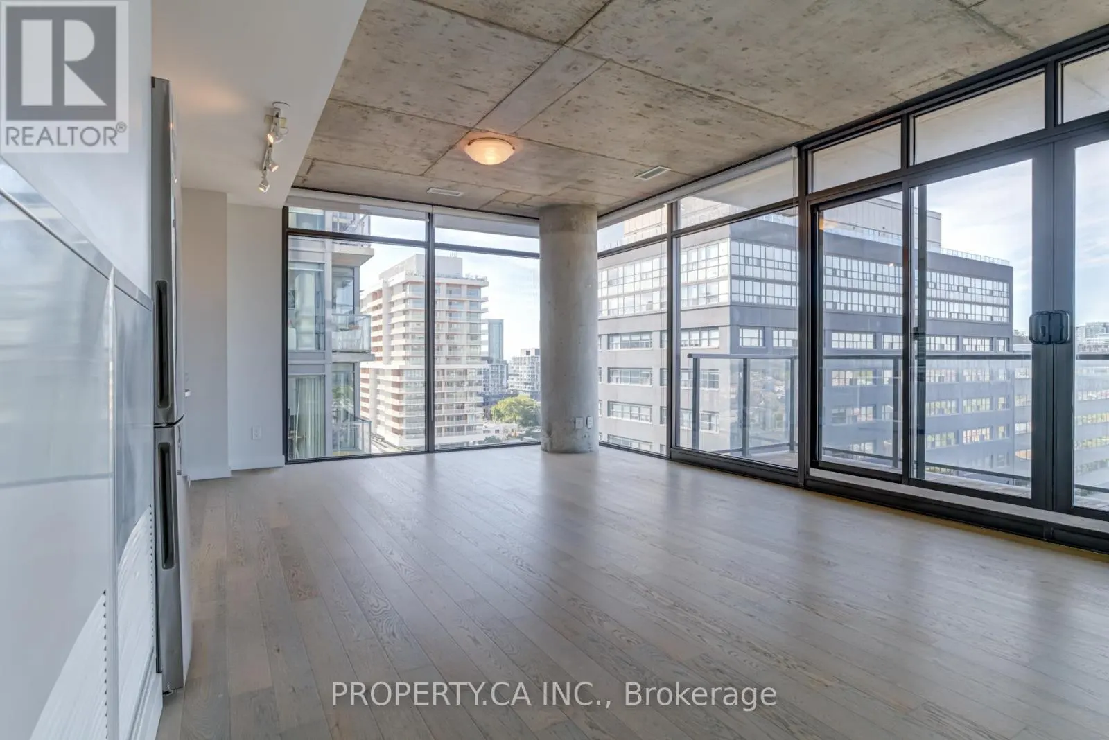 1202 - 111 BATHURST STREET