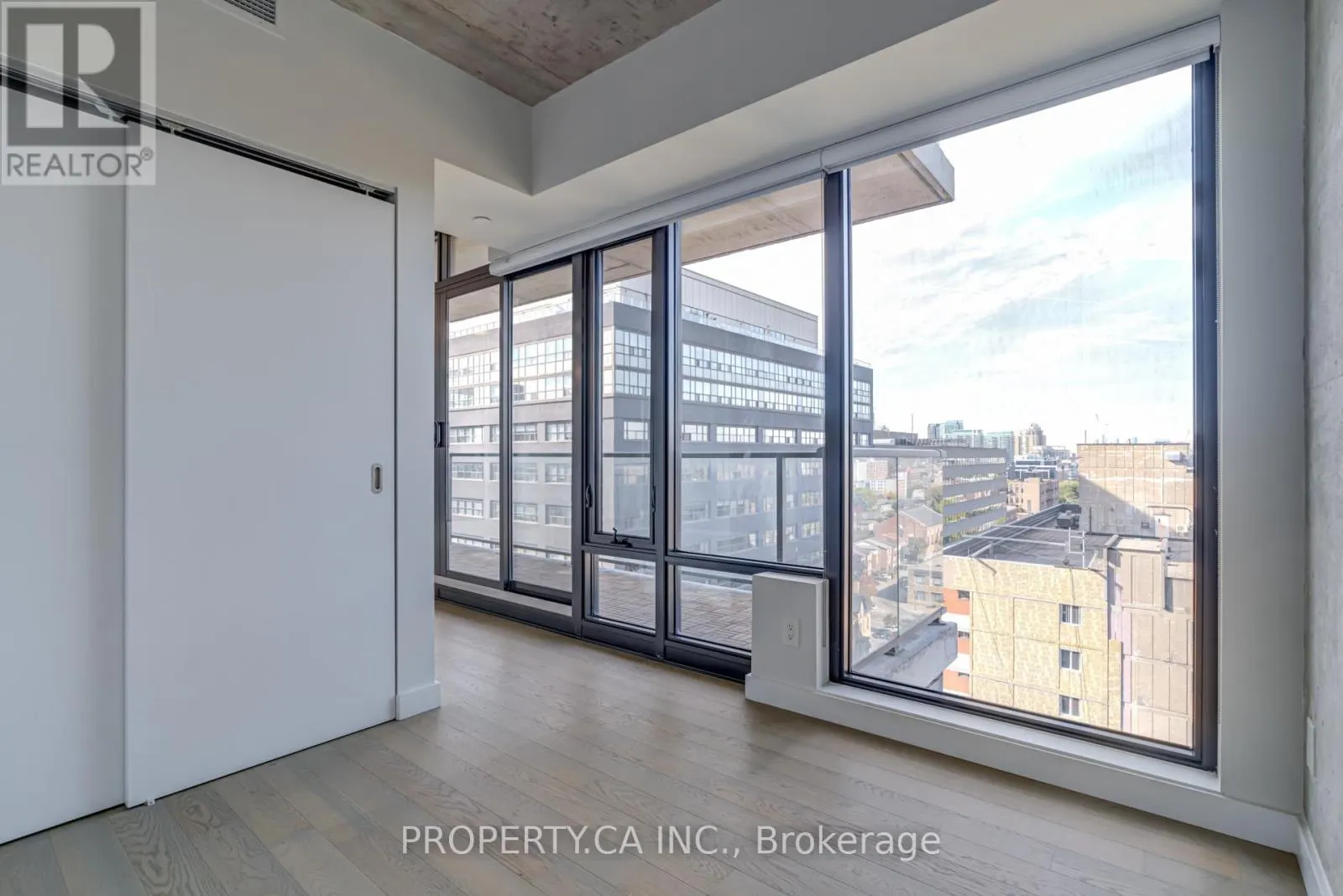 1202 - 111 BATHURST STREET
