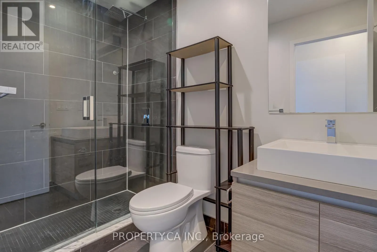 1202 - 111 BATHURST STREET