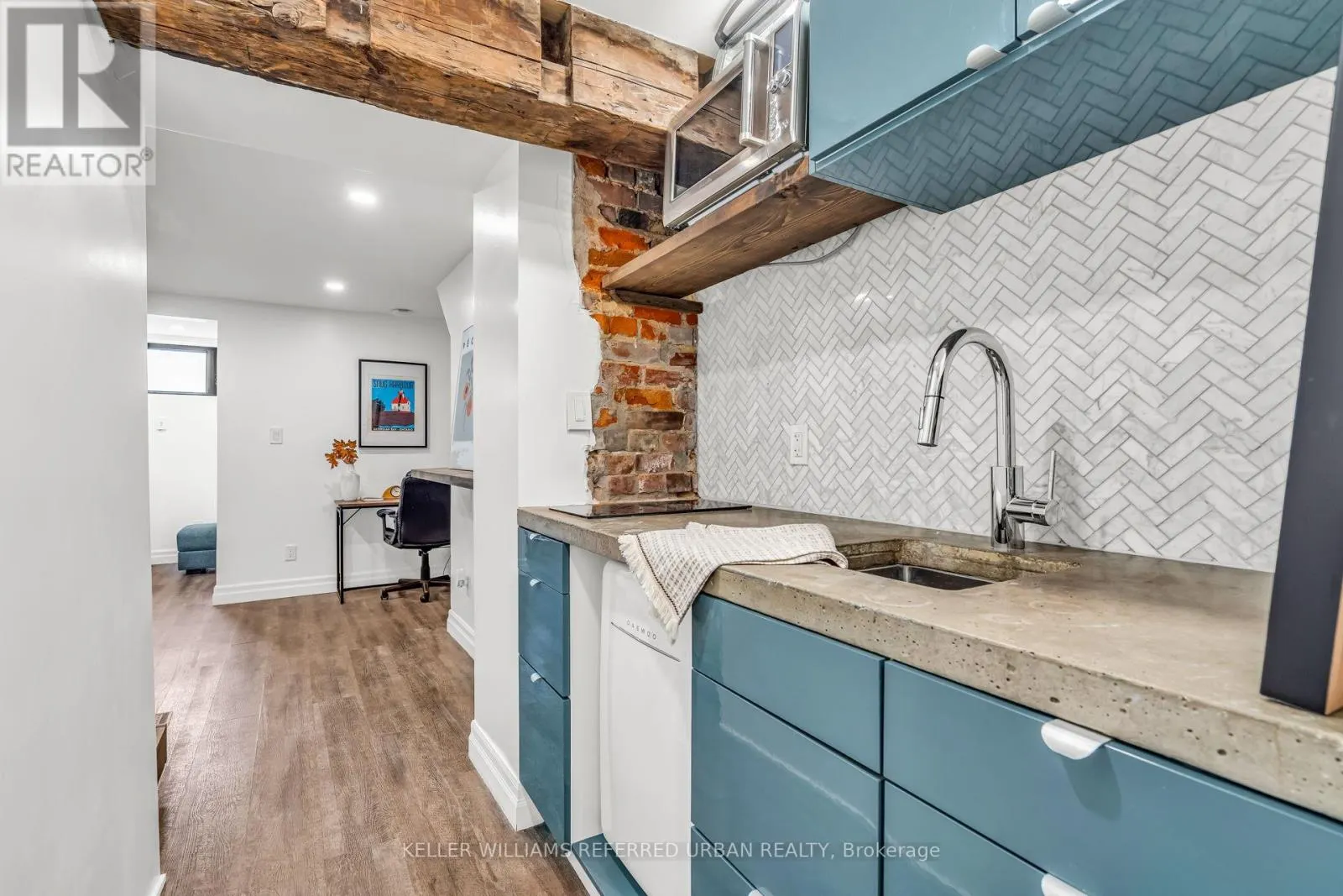 98 MITCHELL AVENUE