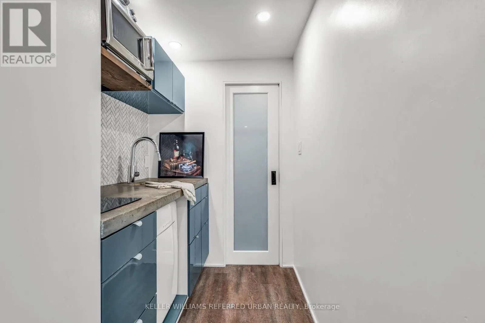 98 MITCHELL AVENUE