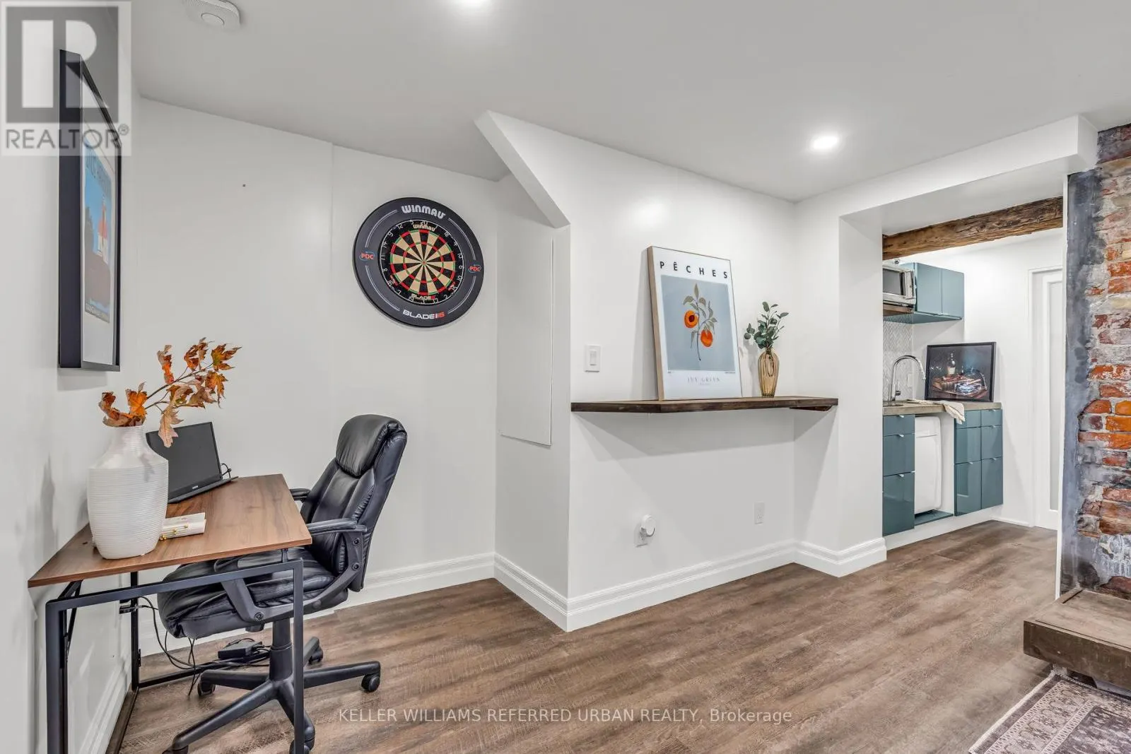 98 MITCHELL AVENUE
