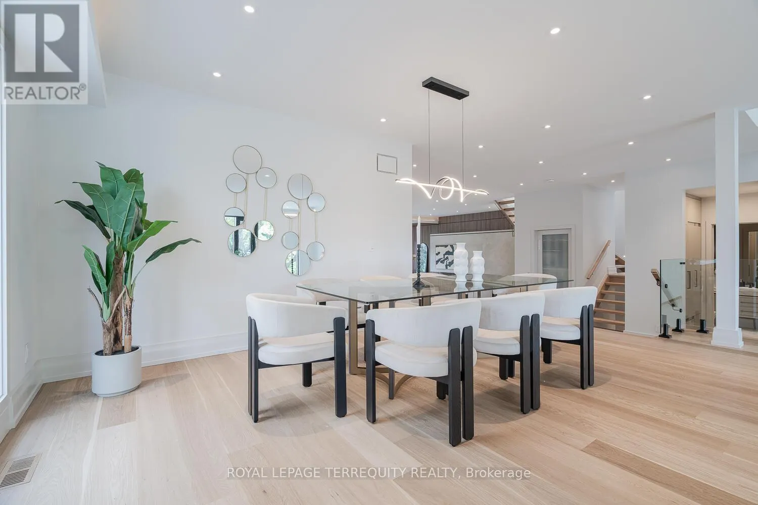 207 NEWTON DRIVE