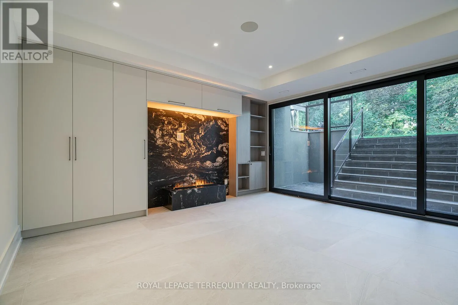 207 NEWTON DRIVE