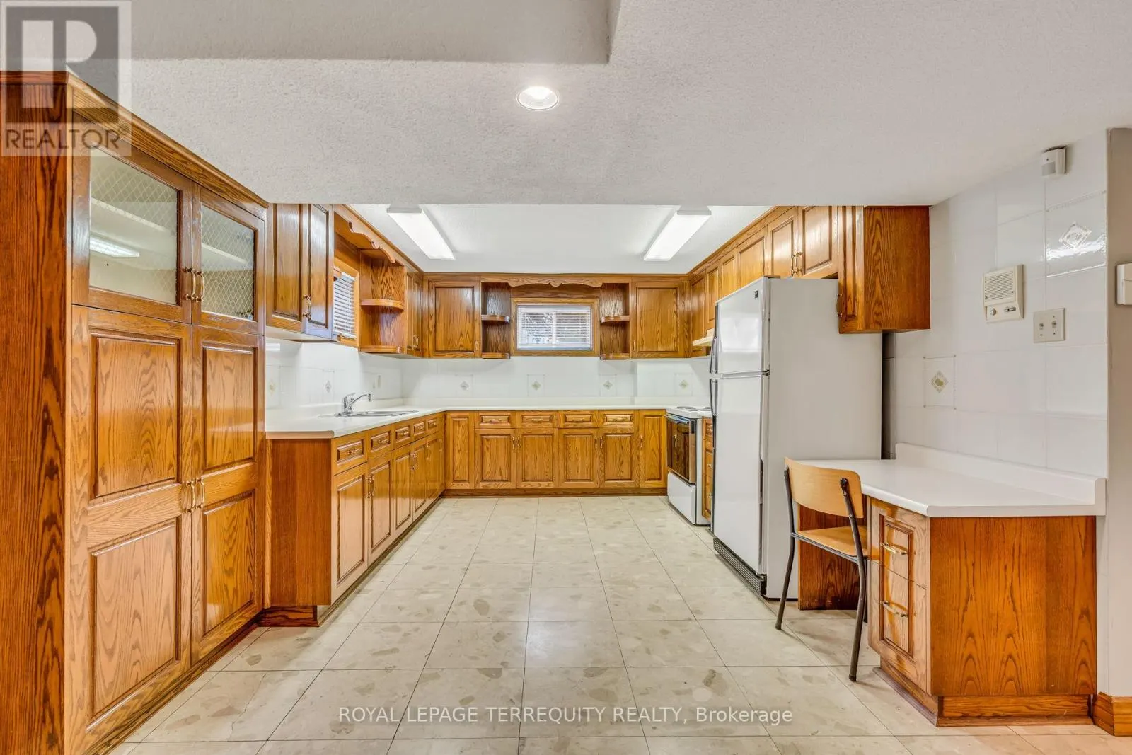 531 LAUDER AVENUE
