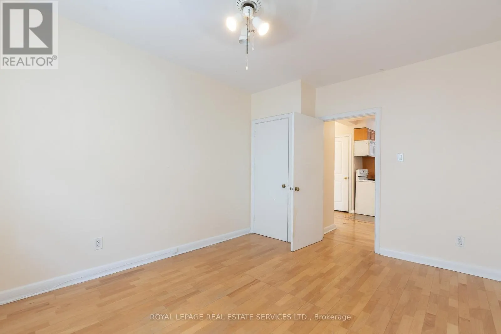 3 - 50 GLENROSE AVENUE