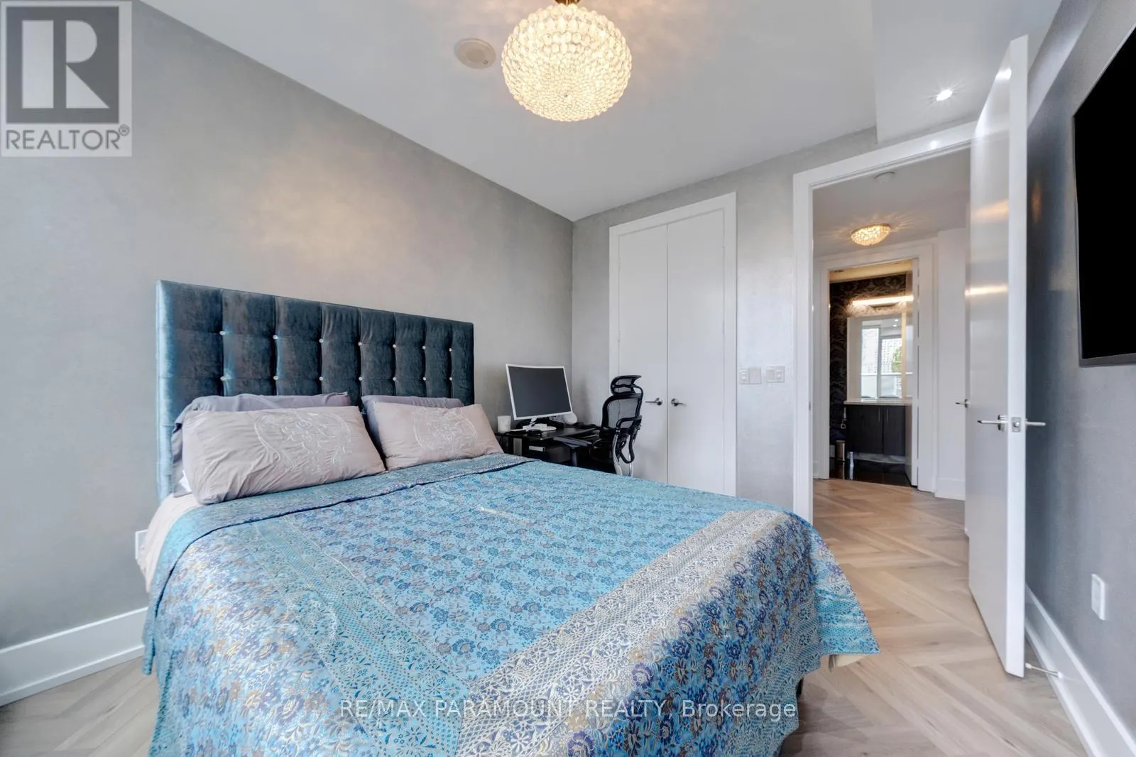 1101 - 39 QUEENS QUAY E