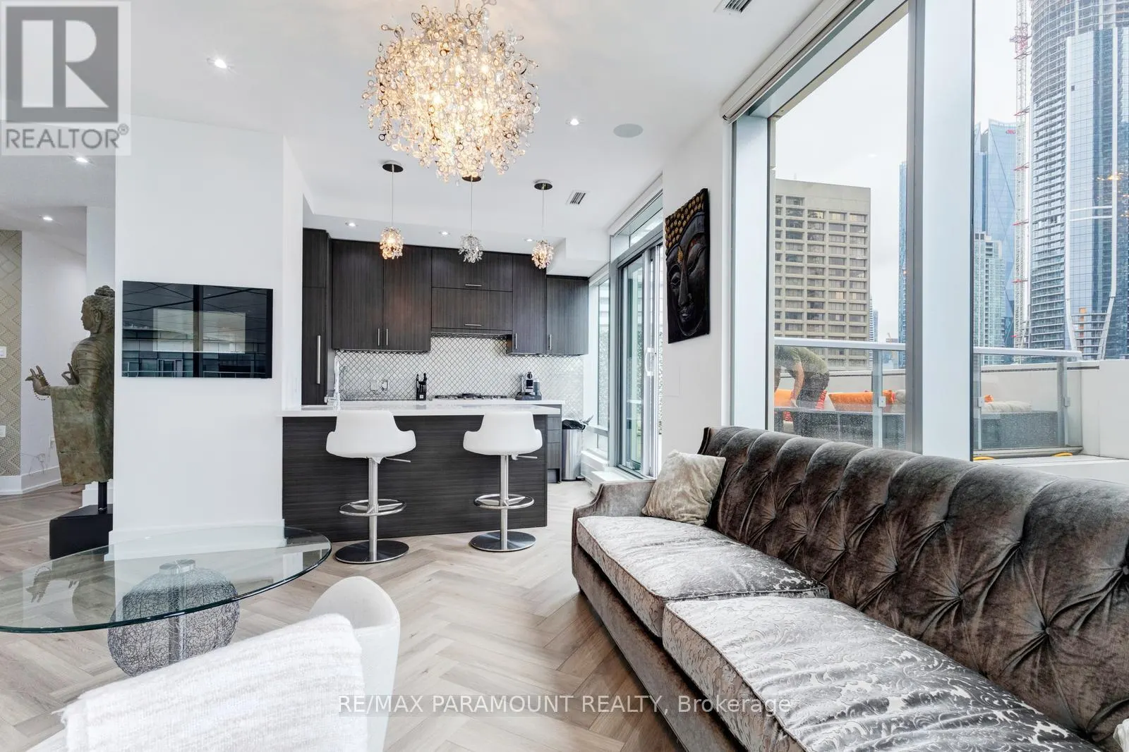 1101 - 39 QUEENS QUAY E