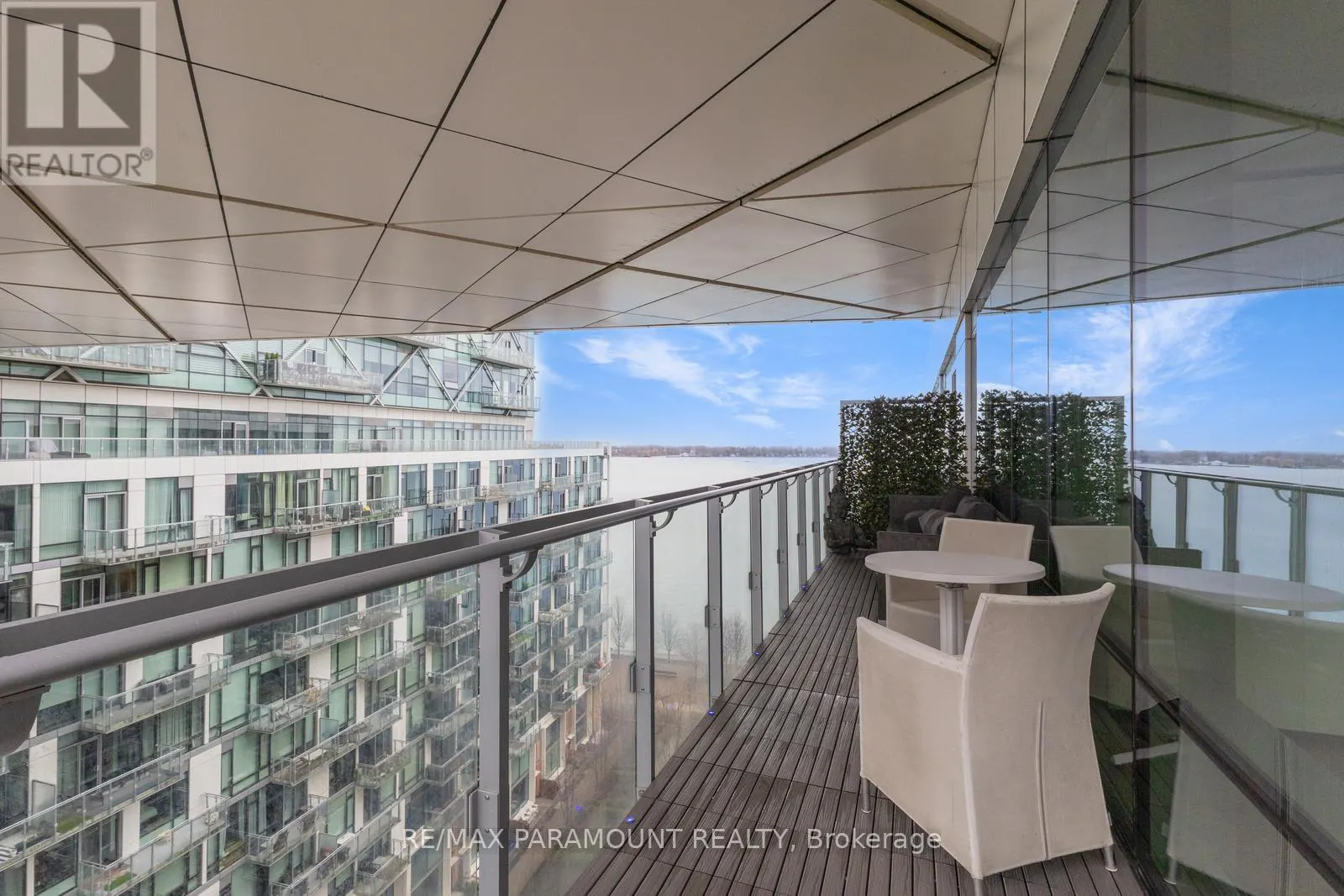 1101 - 39 QUEENS QUAY E