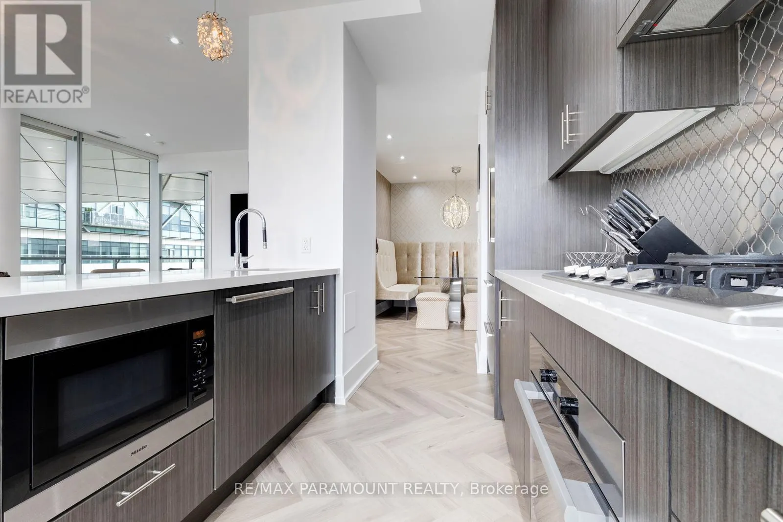 1101 - 39 QUEENS QUAY E