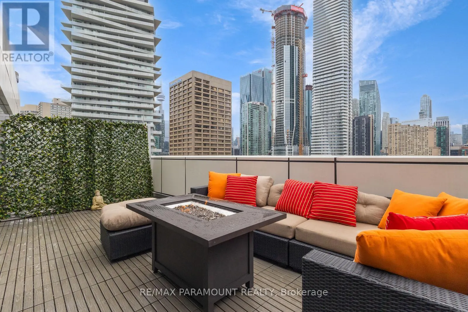 1101 - 39 QUEENS QUAY E