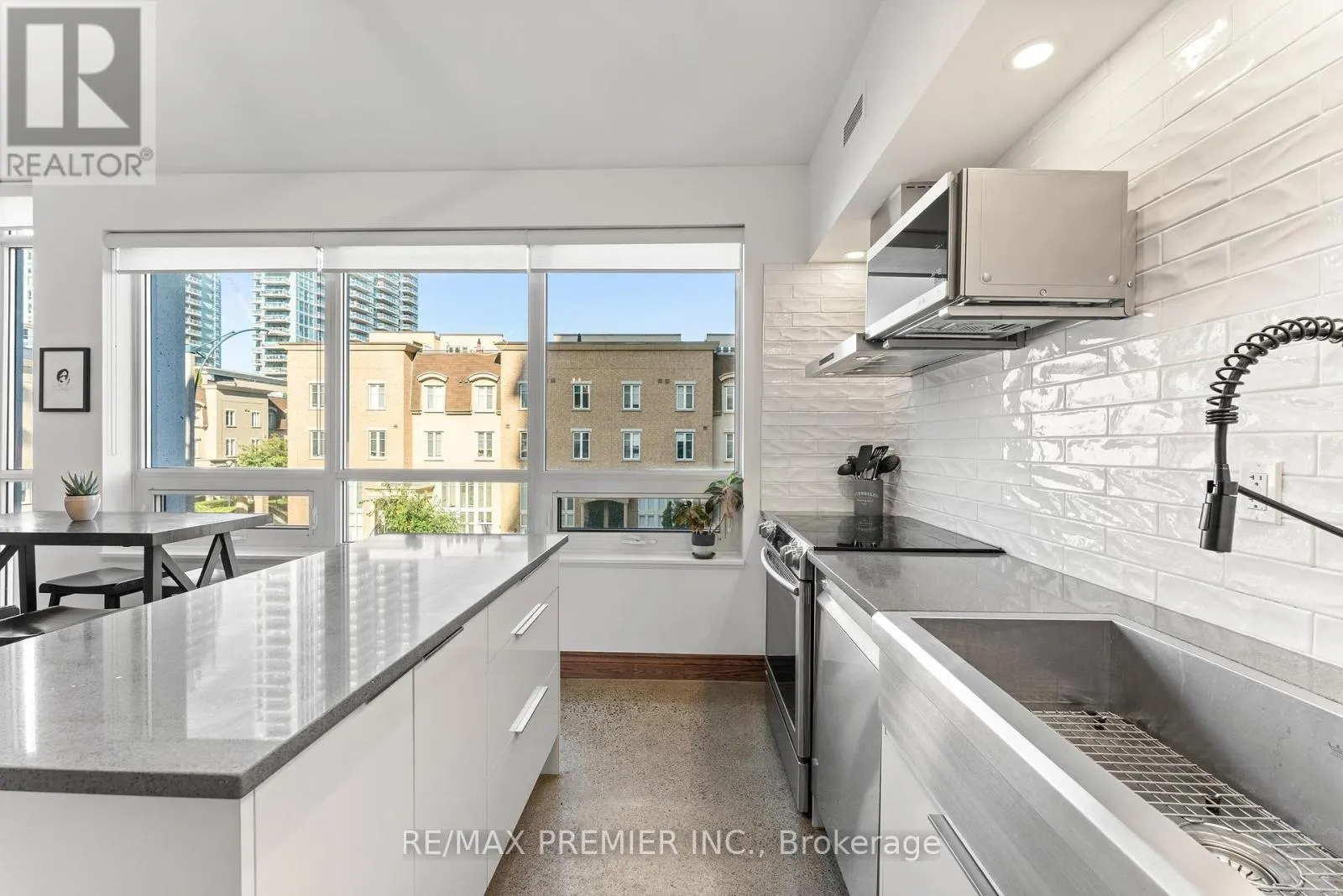 TH13 - 57 EAST LIBERTY STREET