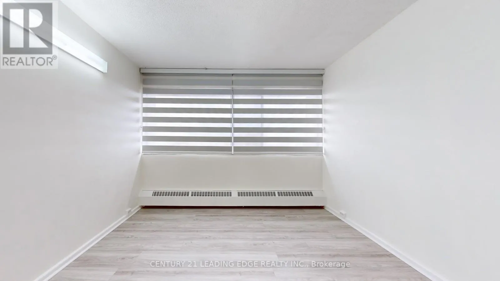 1202 - 10 SUNNY GLENWAY