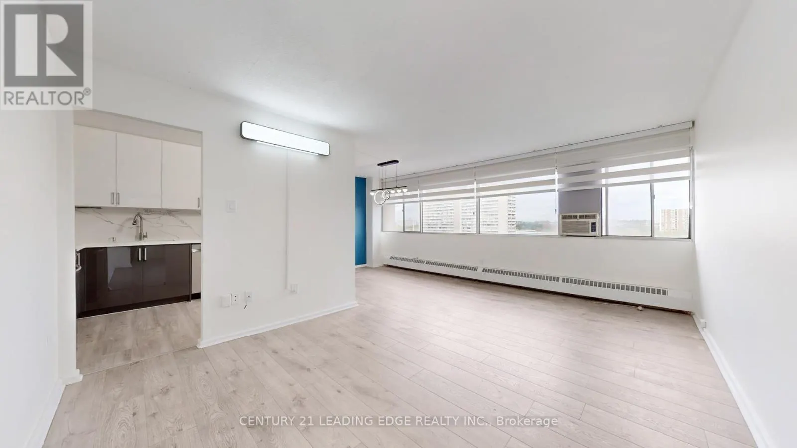 1202 - 10 SUNNY GLENWAY