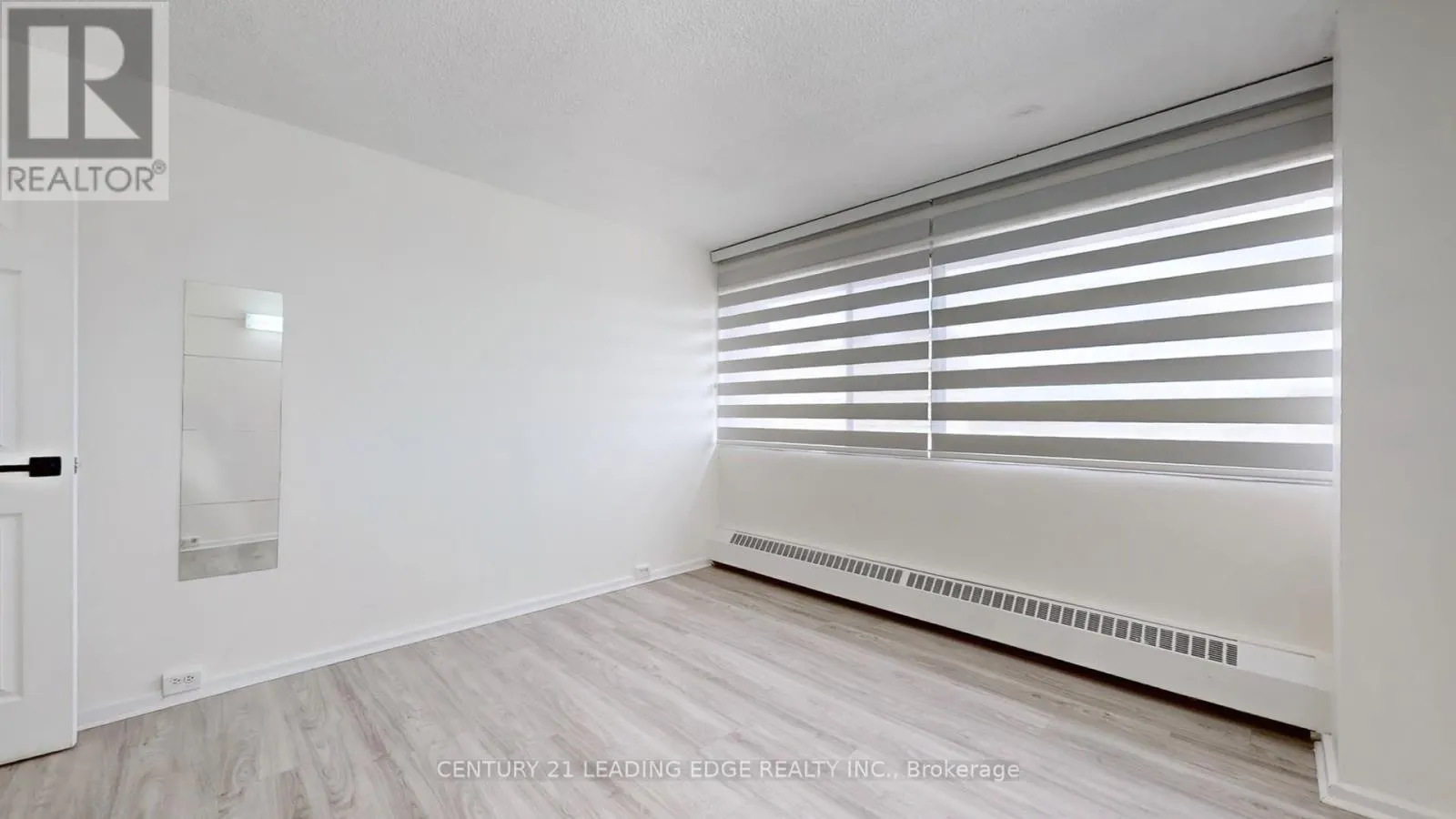 1202 - 10 SUNNY GLENWAY