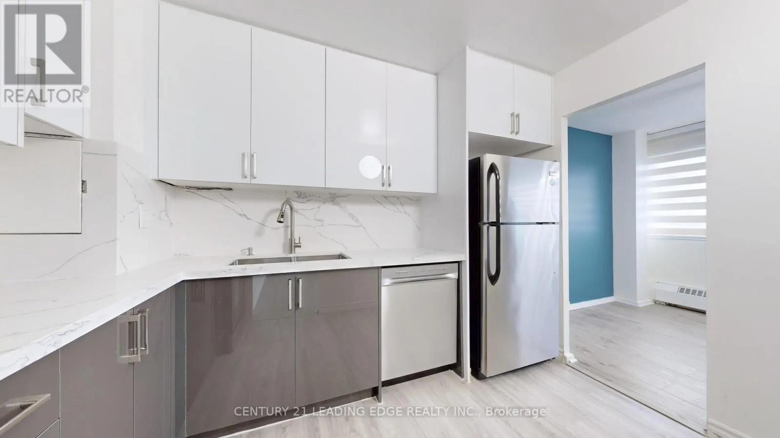 1202 - 10 SUNNY GLENWAY