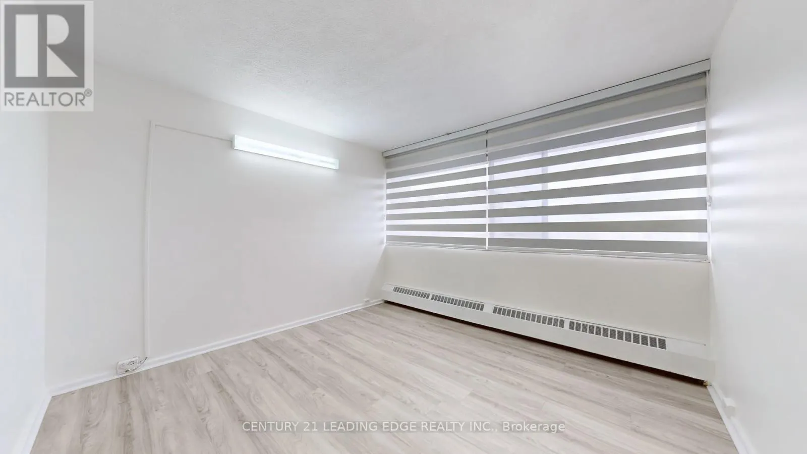 1202 - 10 SUNNY GLENWAY