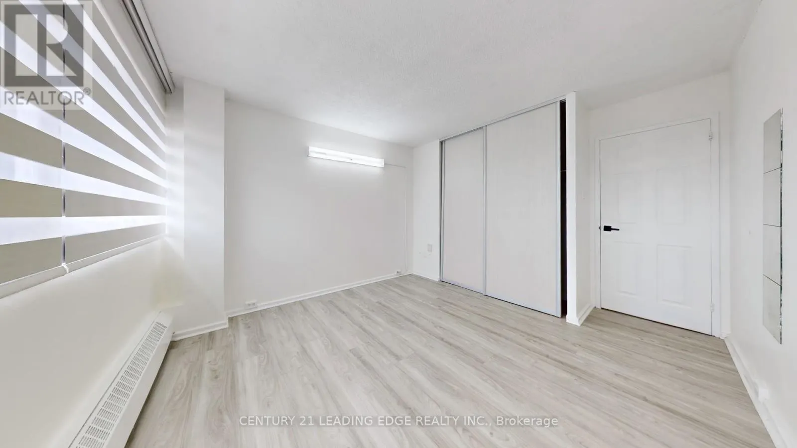 1202 - 10 SUNNY GLENWAY