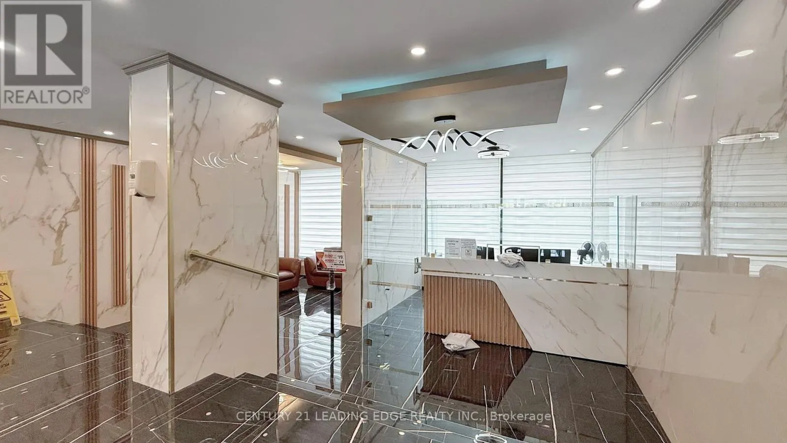 1202 - 10 SUNNY GLENWAY
