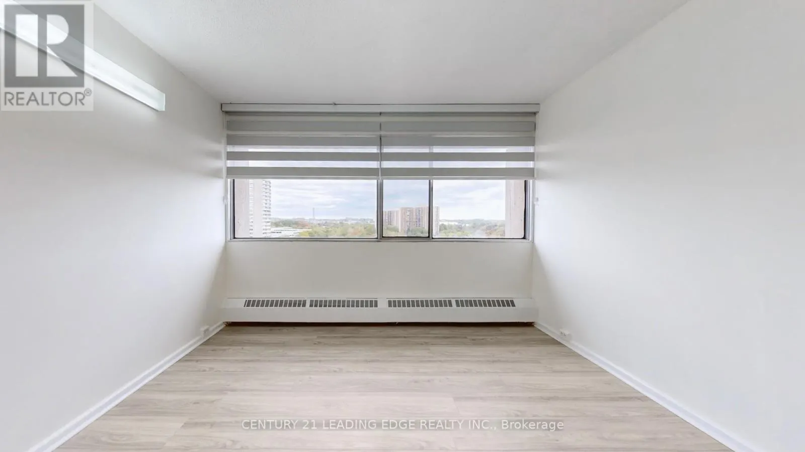 1202 - 10 SUNNY GLENWAY