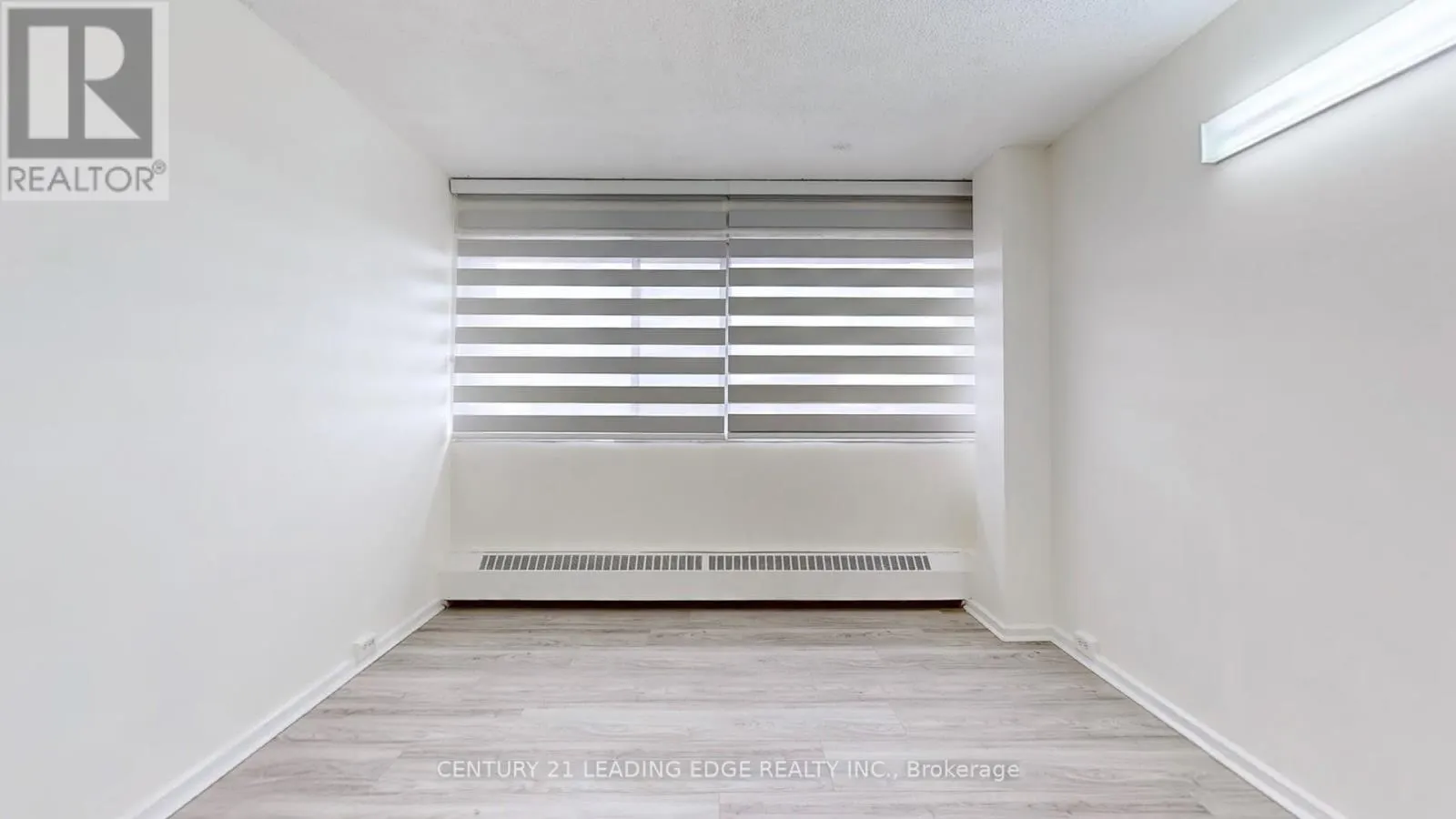 1202 - 10 SUNNY GLENWAY