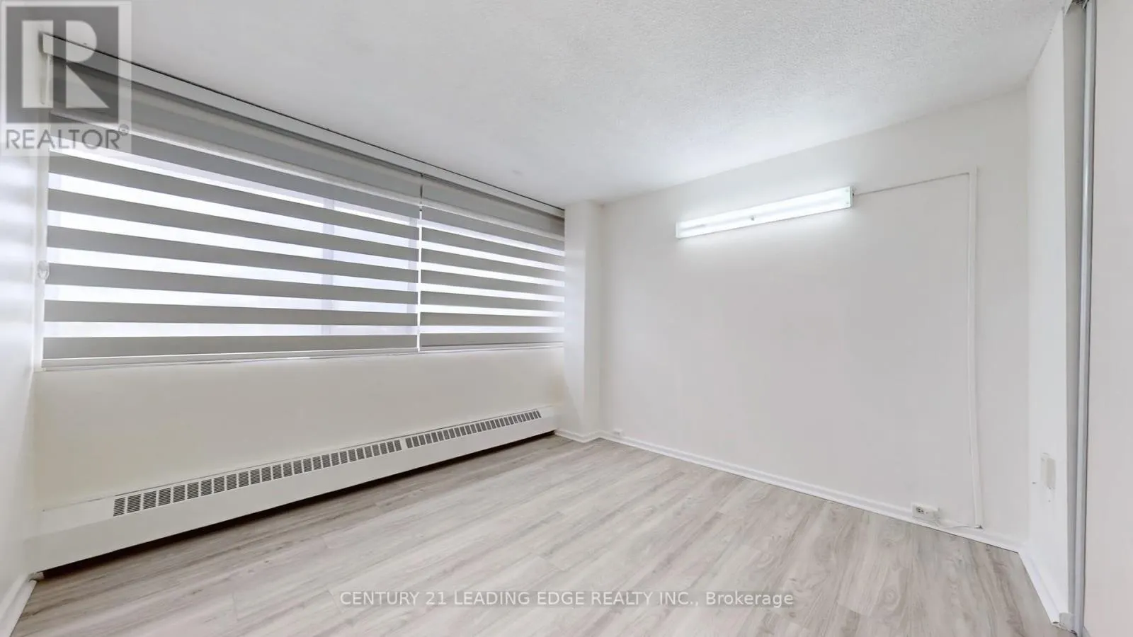 1202 - 10 SUNNY GLENWAY