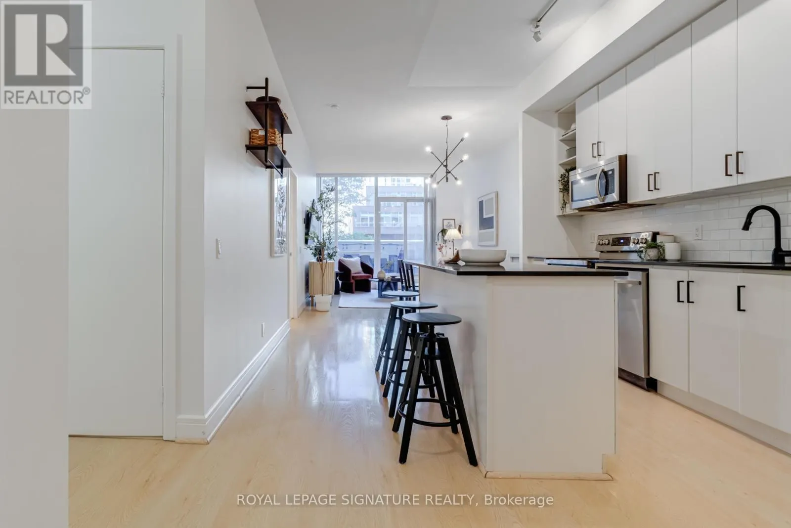 S203 - 112 GEORGE STREET