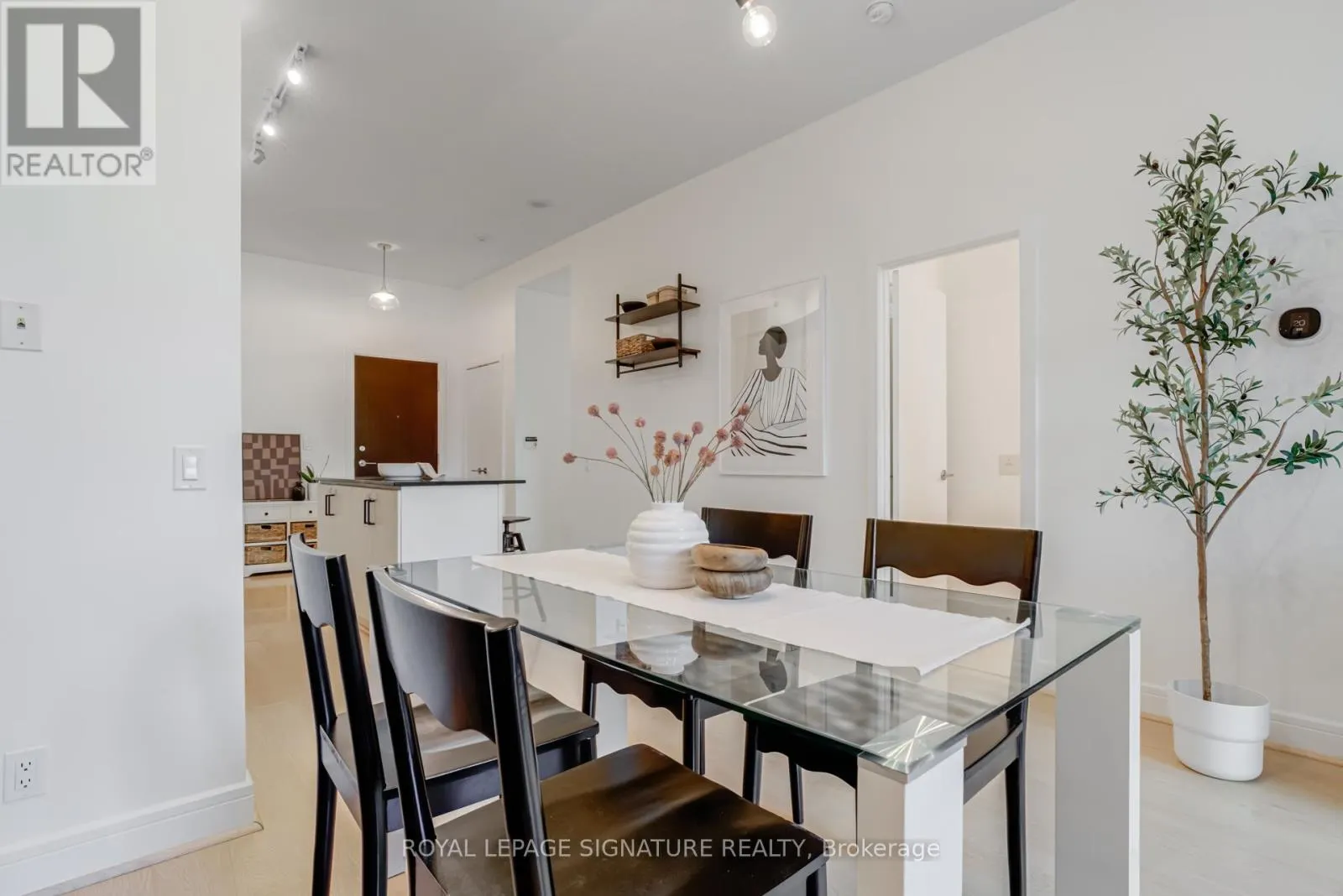 S203 - 112 GEORGE STREET
