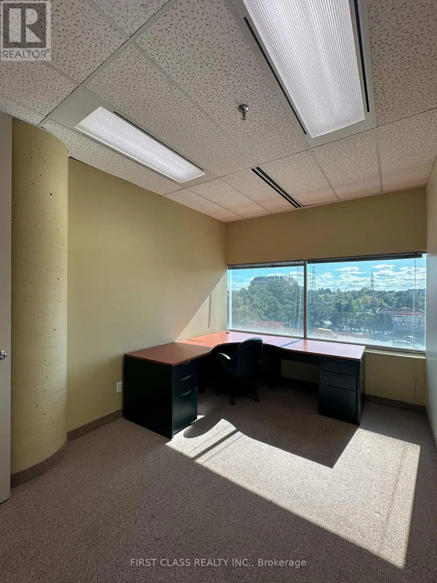 310 - 3550 VICTORIA PARK AVENUE