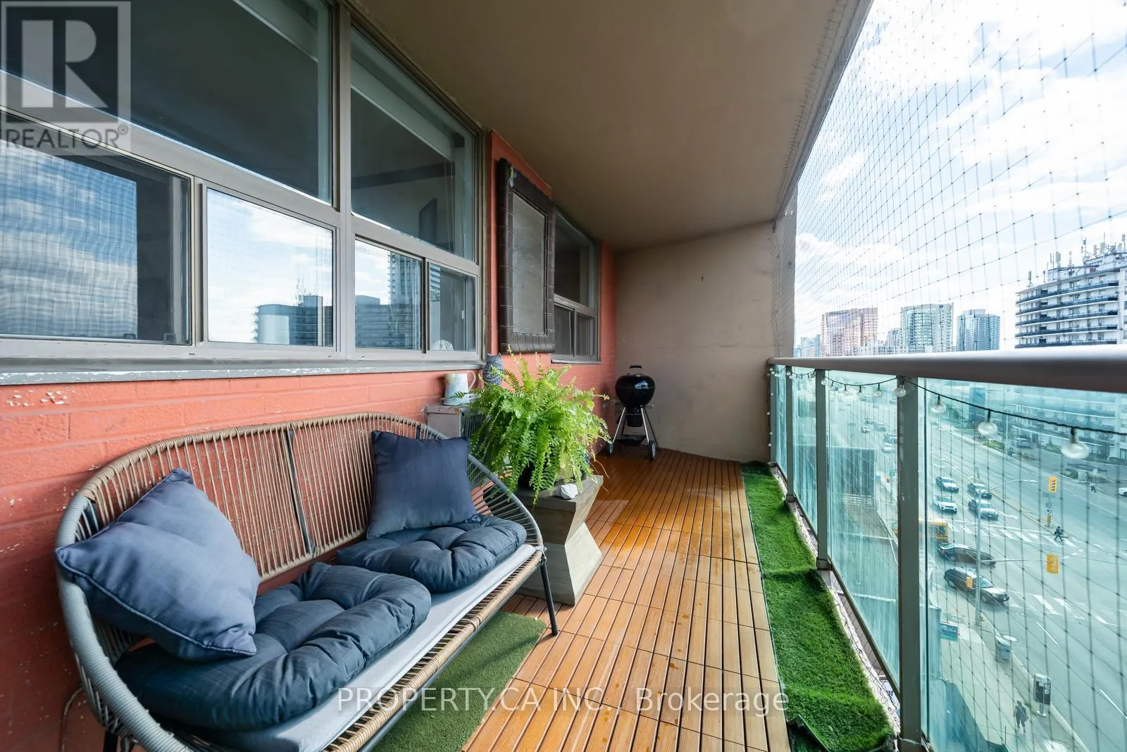 806 - 5949 YONGE STREET