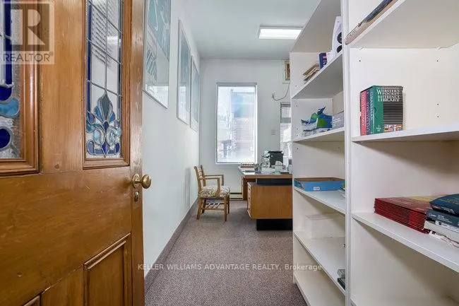 157 GERRARD STREET E