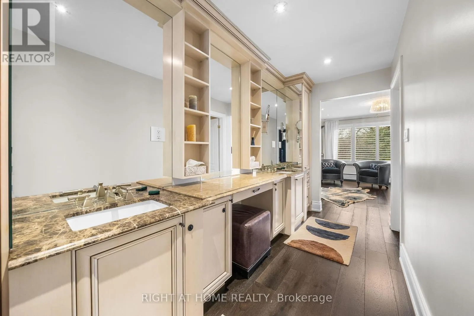 40 HEATHVIEW AVENUE