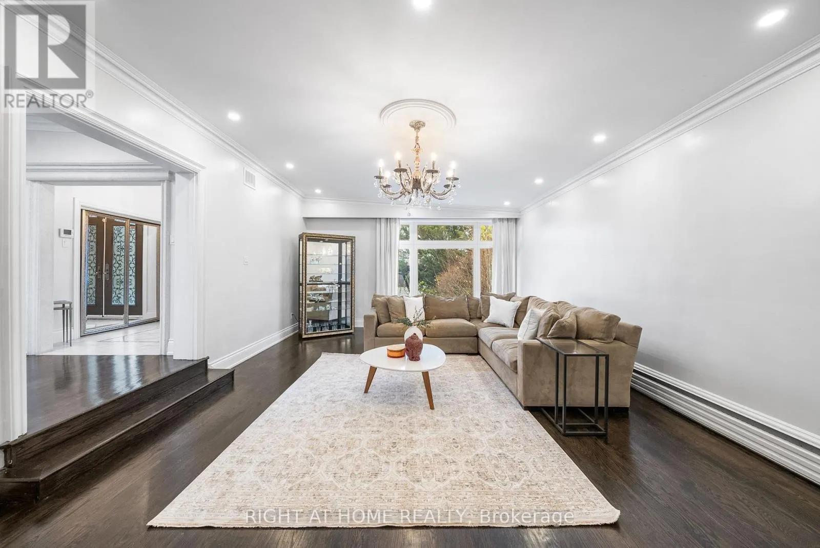 40 HEATHVIEW AVENUE