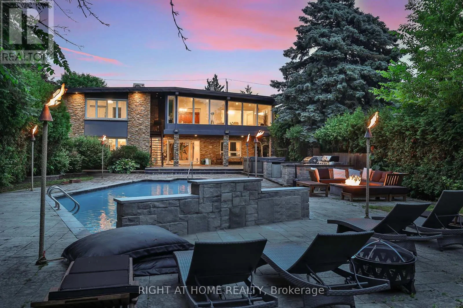 40 HEATHVIEW AVENUE