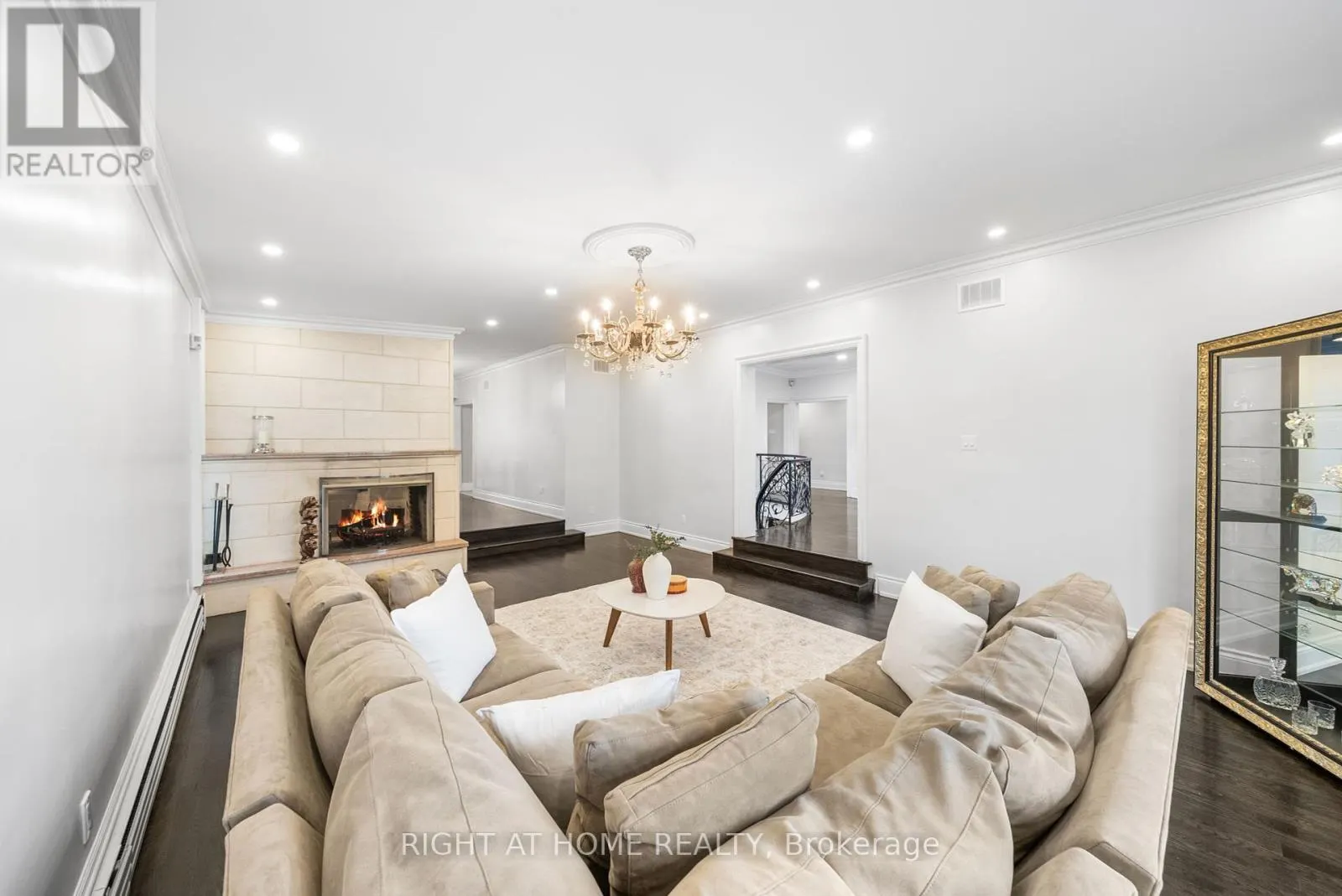 40 HEATHVIEW AVENUE