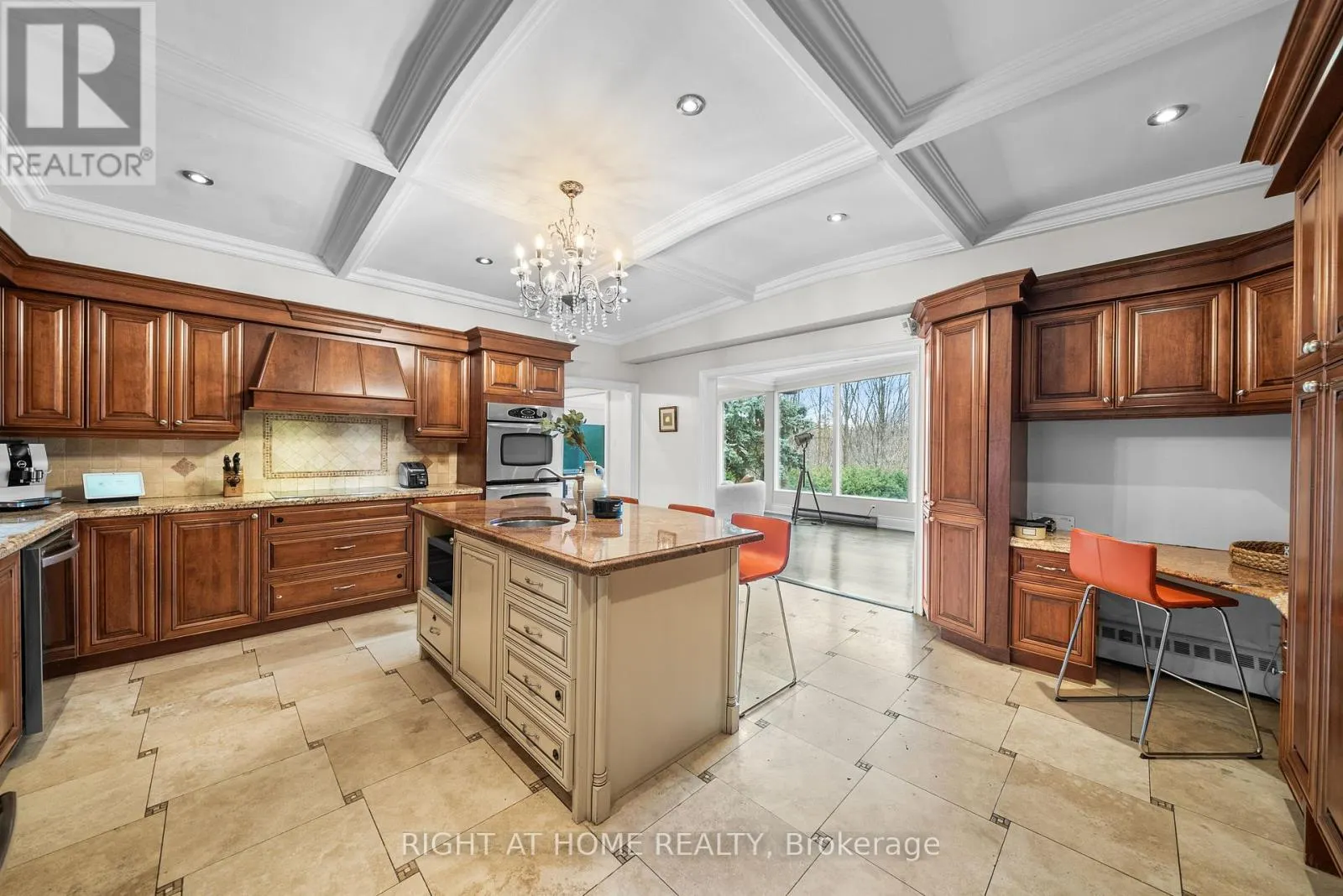 40 HEATHVIEW AVENUE