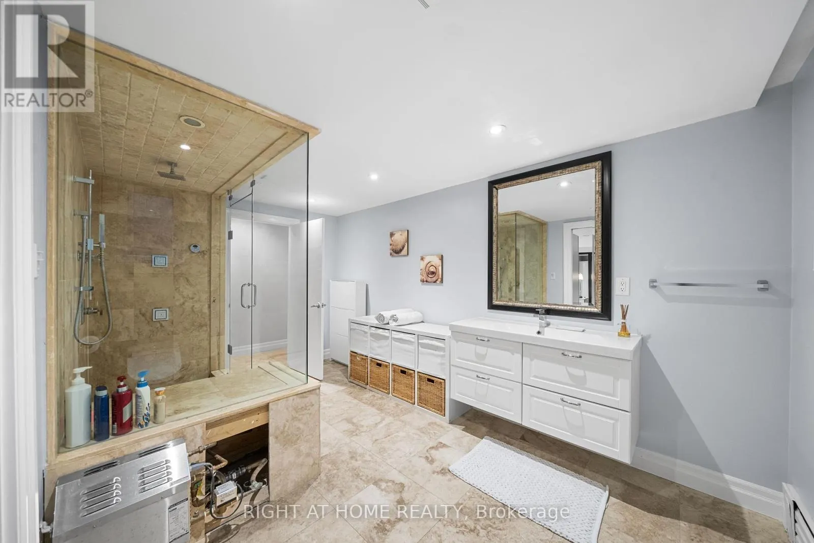 40 HEATHVIEW AVENUE