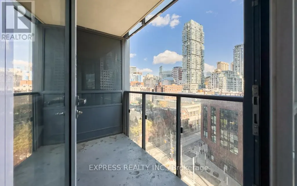 907 - 295 ADELAIDE STREET W